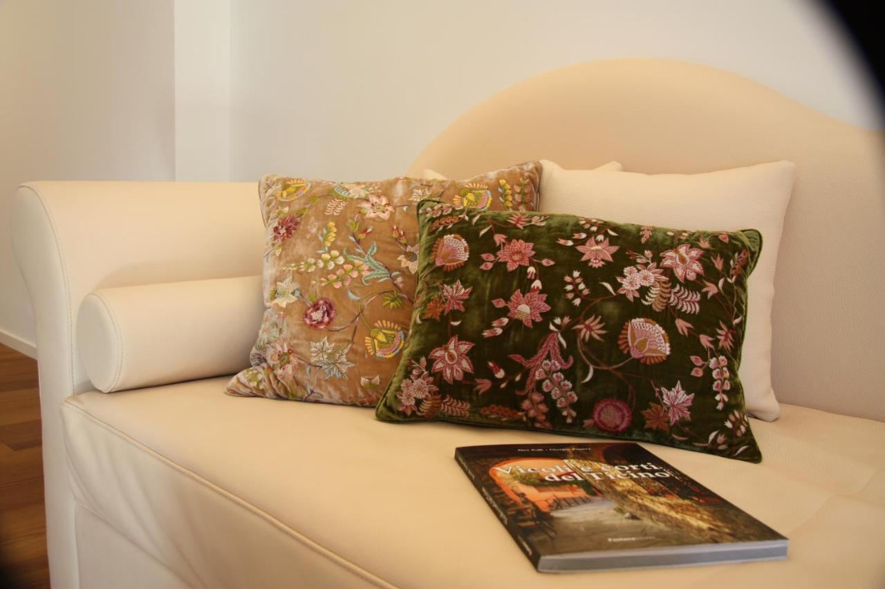 Al Ciani Balcony Suite Lugano Buitenkant foto